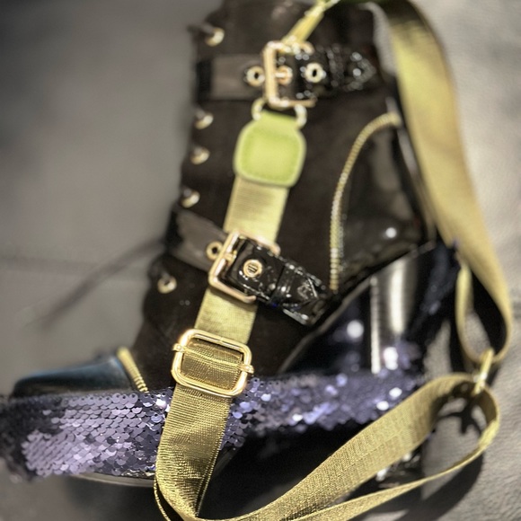 The Kyrie Black Trekker Heeled Boot - Picture 1 of 6